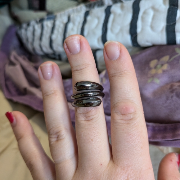 Lia Sophia Statement Rings. - Picture 2 of 4